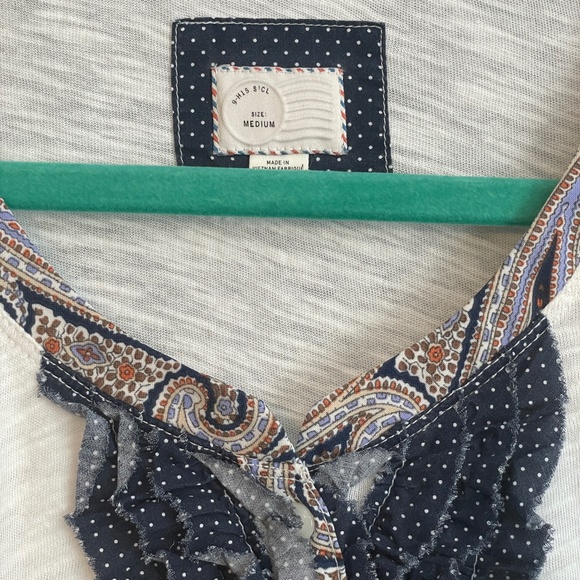 EUC Anthropologie Postmark Ruffle Flare Henley Top Size Medium - Picture 2 of 6